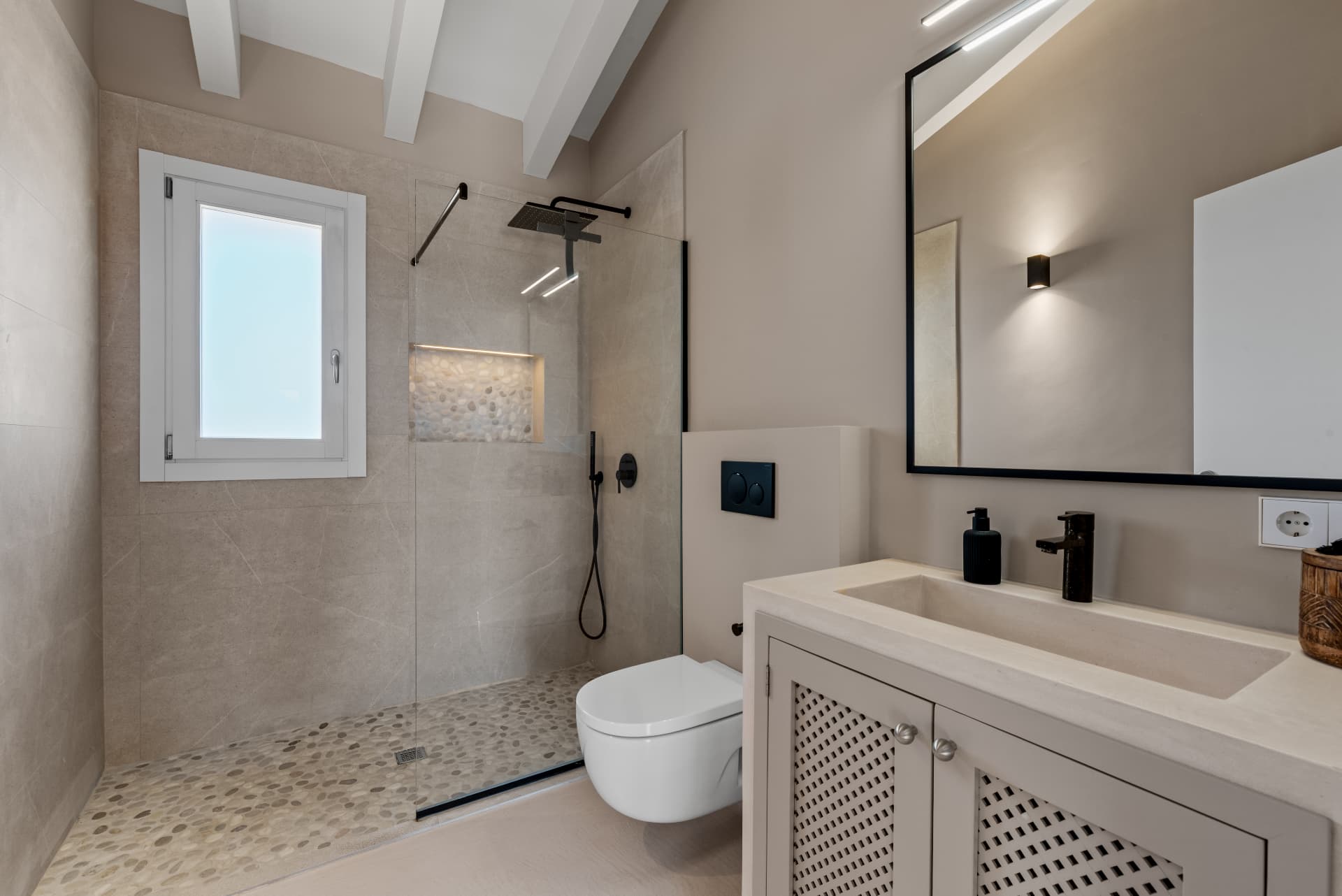 Bad en suite mit Regendusche